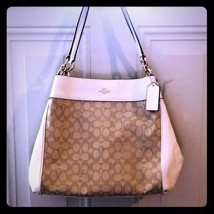 Coach Shoulder Bag in Cream & Classic ‘C’ Print